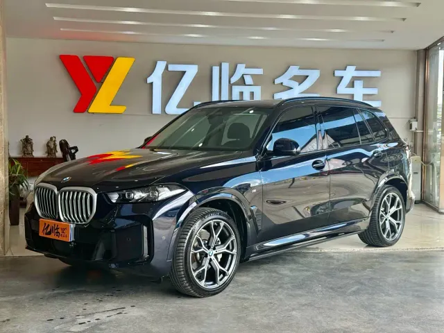 Фотография автомобиля — BMW X5