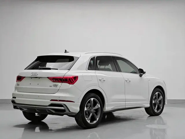Audi Q3 — Фото автомобиля 4