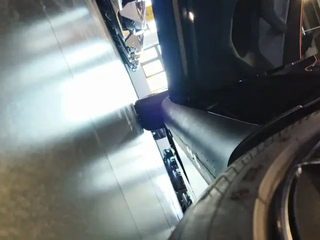 Tesla Model Y — Фото автомобиля 21