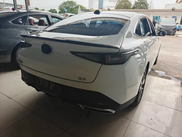 Changan Lamore — Фото автомобиля 12
