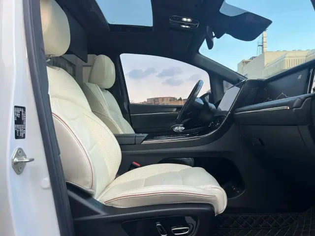 GAC Trumpchi M8 — Фото автомобиля 26