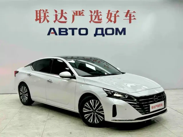 Nissan Teana — Фото автомобиля 3