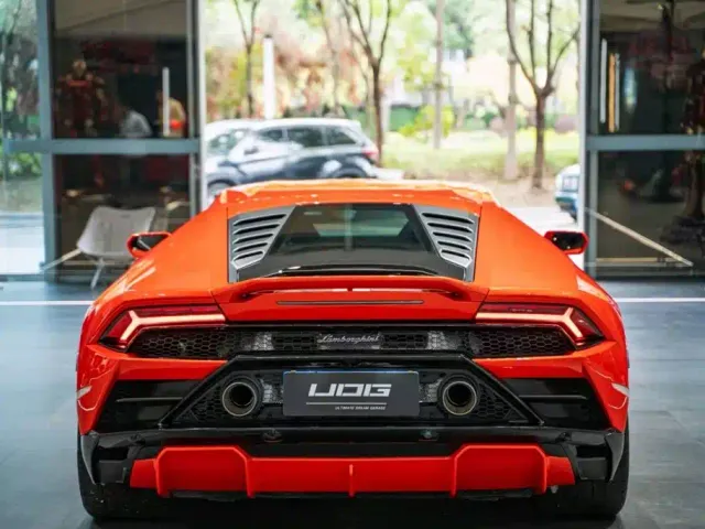 Lamborghini Huracan — Фото автомобиля 3