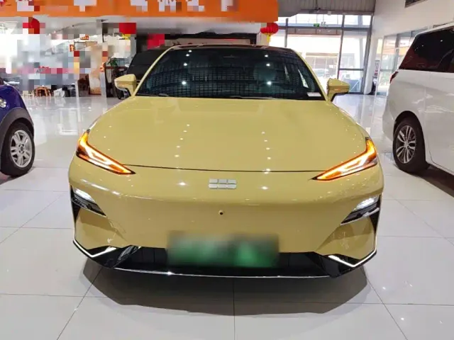 Geely Galaxy E8 — Фото автомобиля 2