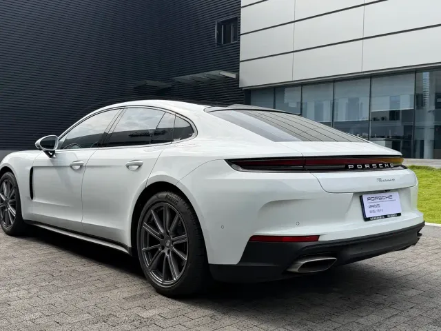 Porsche Panamera — Фото автомобиля 6