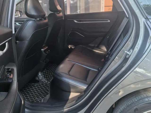 Geely Emgrand — Фото автомобиля 4