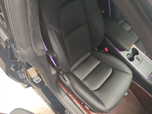 Tesla Model 3 — Фото автомобиля 24