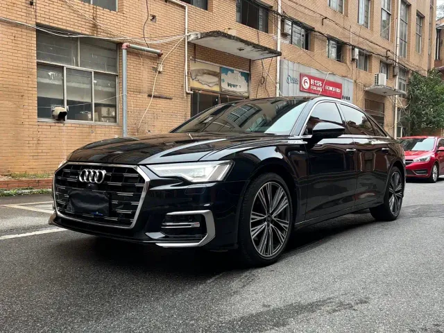 Фотография автомобиля — Audi A6L