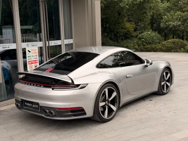 Porsche 911 — Фото автомобиля 15