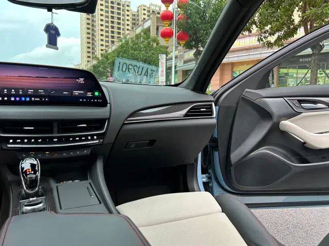 Cadillac CT5 — Фото автомобиля 19
