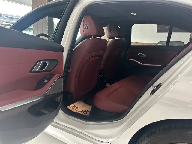 BMW 3 Series — Фото автомобиля 14