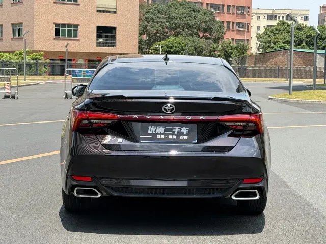 Toyota Avalon — Фото автомобиля 5