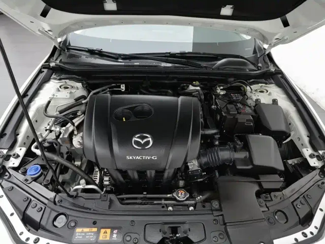 Mazda Axela — Фото автомобиля 6