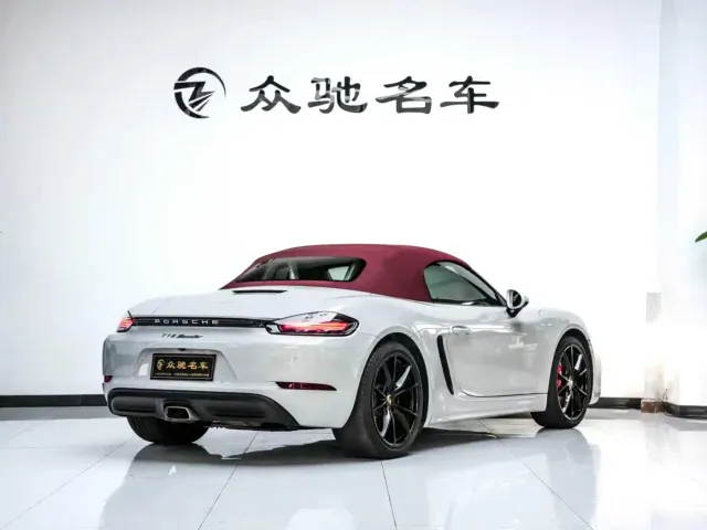 Porsche 718 — Фото автомобиля 9