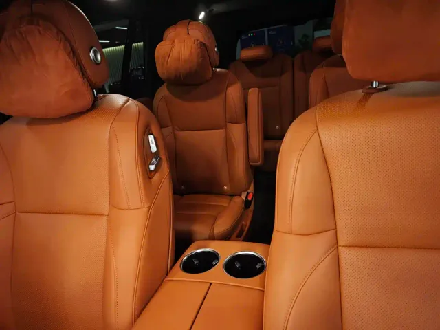Li Auto L9 — Фото автомобиля 10