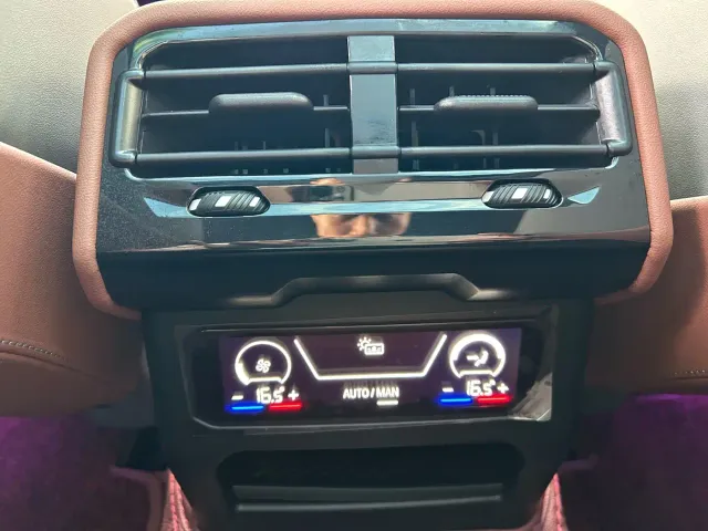 BMW BMW 5 Series 2024 530Li Premium M Sport Package — Фото автомобиля 10