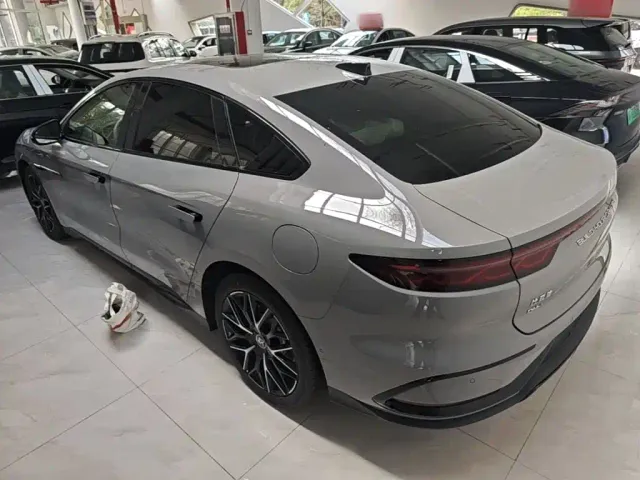 BYD Han — Фото автомобиля 4