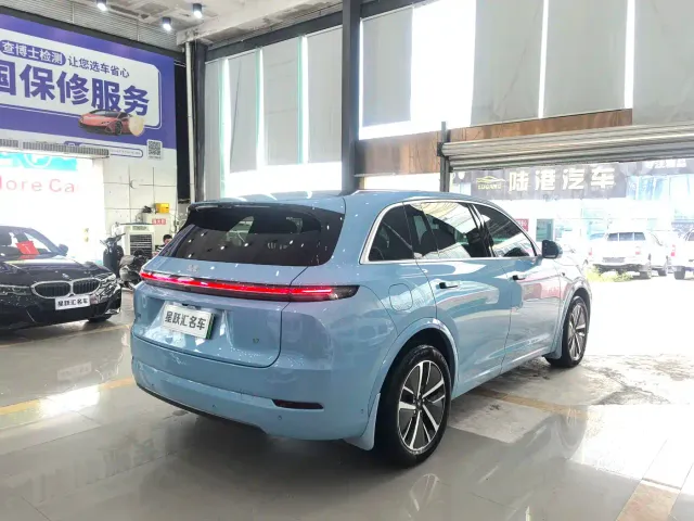 Li Auto L7 — Фото автомобиля 6