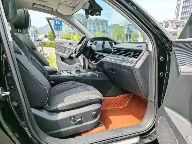 Hongqi HS5 — Фото автомобиля 5