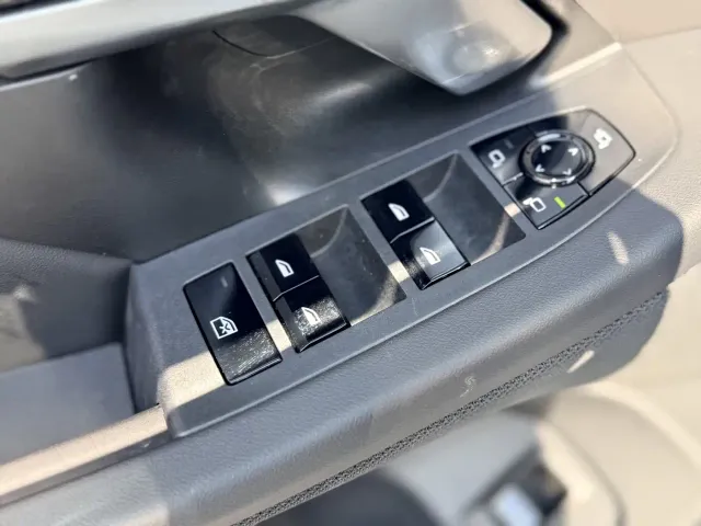 BMW 5 Series — Фото автомобиля 21