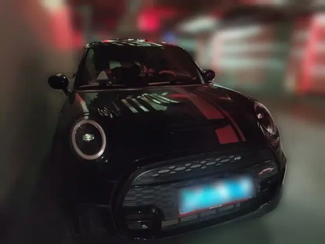 MINI Hatch — Фото автомобиля 2