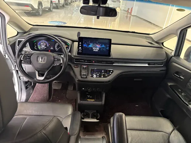 Honda Elysion — Фото автомобиля 10