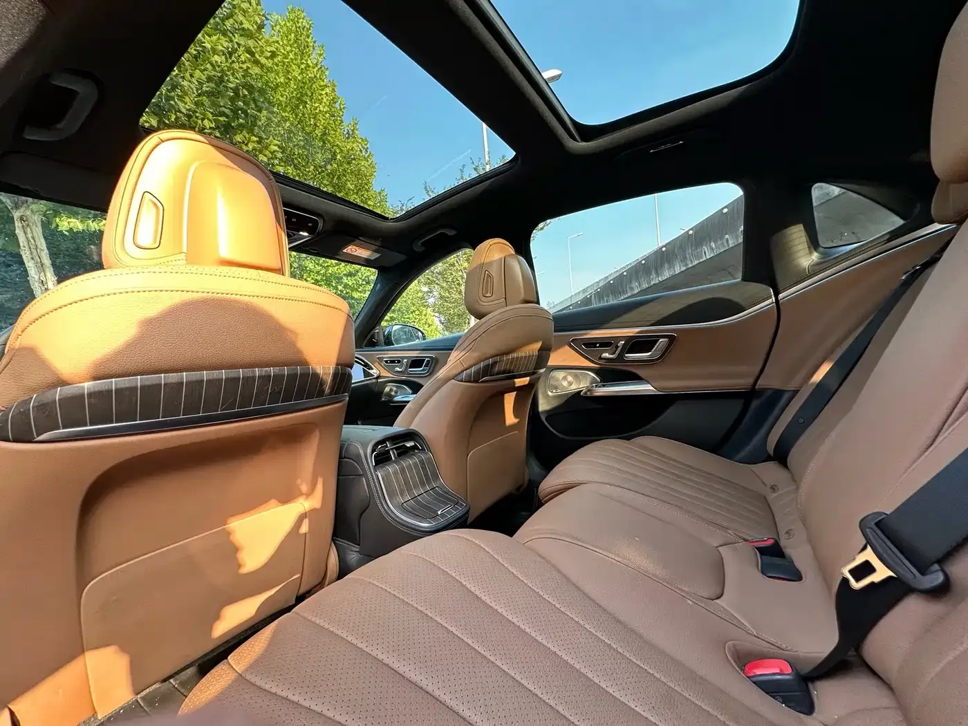 Mercedes-Benz Mercedes-Benz E-Class 2024 Model E 300 L Luxury — Фото автомобиля 9