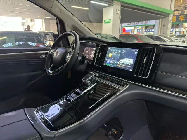 GAC Trumpchi M8 — Фото автомобиля 7