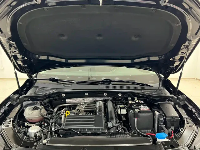 Volkswagen Passat — Фото автомобиля 16