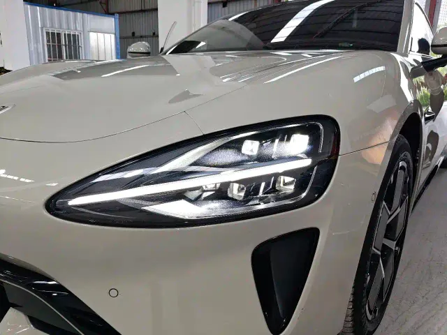 Xiaomi SU7 — Фото автомобиля 15