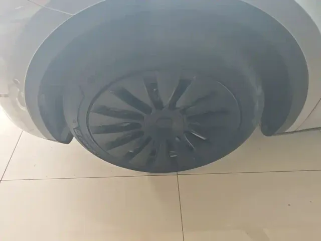 Tesla Model Y — Фото автомобиля 22