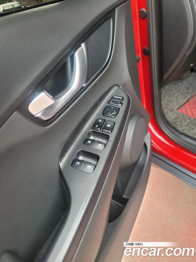 Hyundai Kona Kona (New) — Фото автомобиля 7