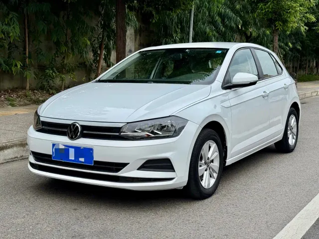 Фотография автомобиля — Volkswagen Polo