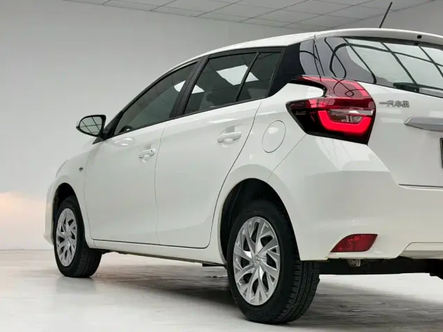 Toyota Vios FS — Фото автомобиля 7