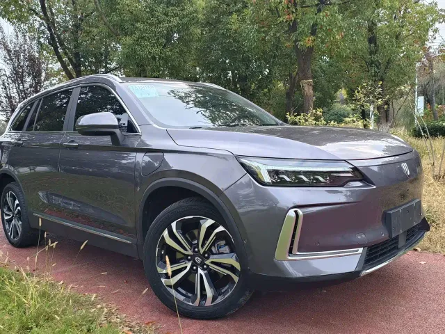 Skyworth Auto EV6 — Фото автомобиля 3