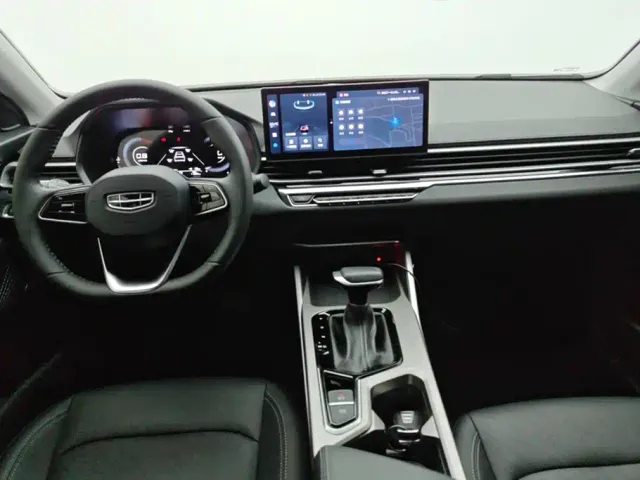 Geely Emgrand — Фото автомобиля 12