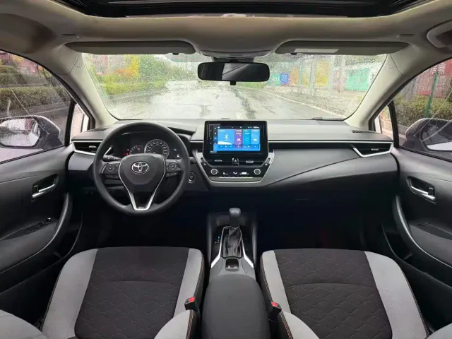 Toyota Corolla — Фото автомобиля 5