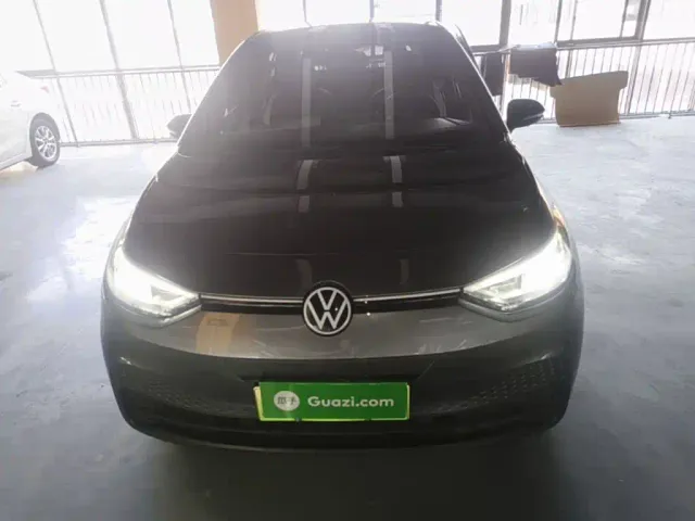 Volkswagen ID.3 — Фото автомобиля 2
