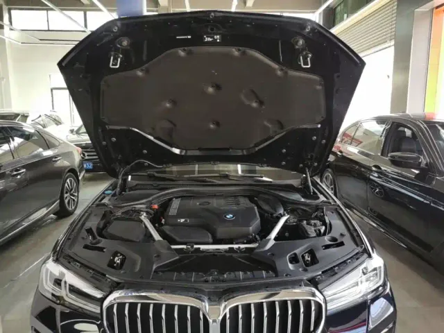 BMW 5 Series — Фото автомобиля 19