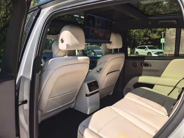 Li Auto i6 — Фото автомобиля 17