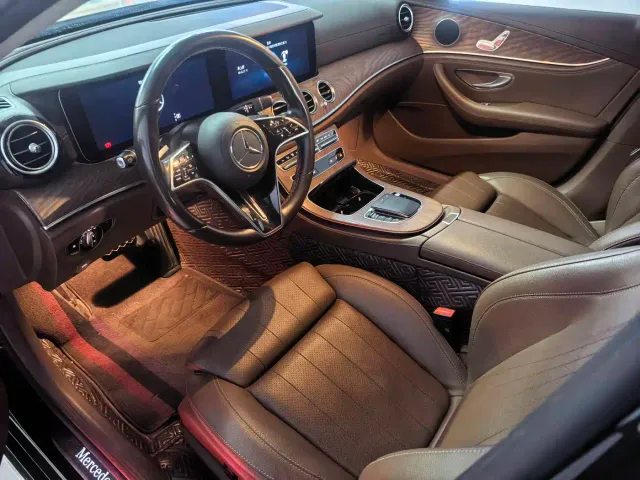 Mercedes-Benz E-Class — Фото автомобиля 5