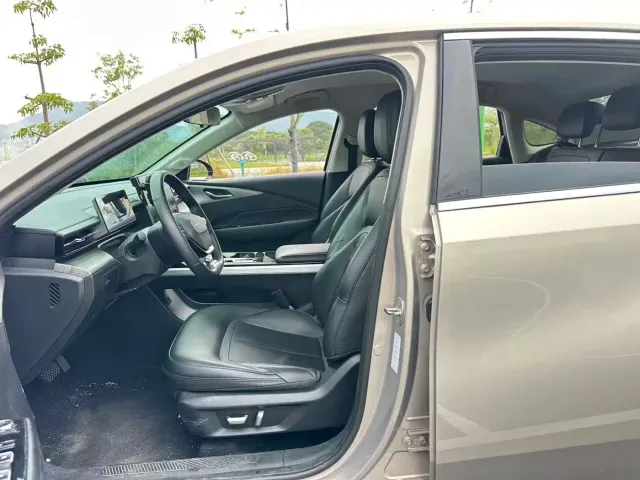Wuling Starlight — Фото автомобиля 23