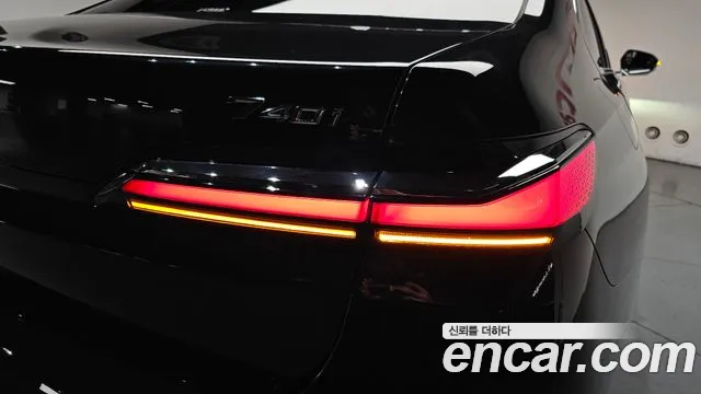 BMW 7-Series 7 серия (G70) 740i xDrive M Sport Limited — Фото автомобиля 20
