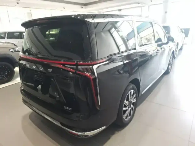 Maxus G90 — Фото автомобиля 6
