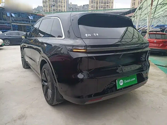 Li Auto L6 — Фото автомобиля 4
