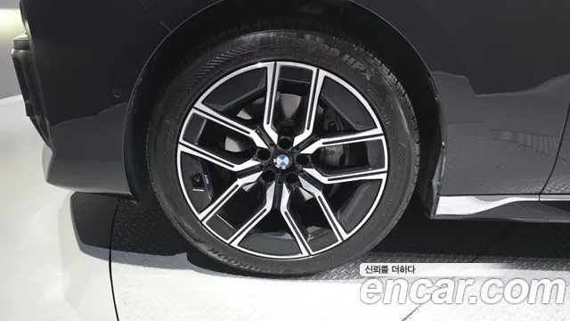 BMW 7 Series G70 — Фото автомобиля 5