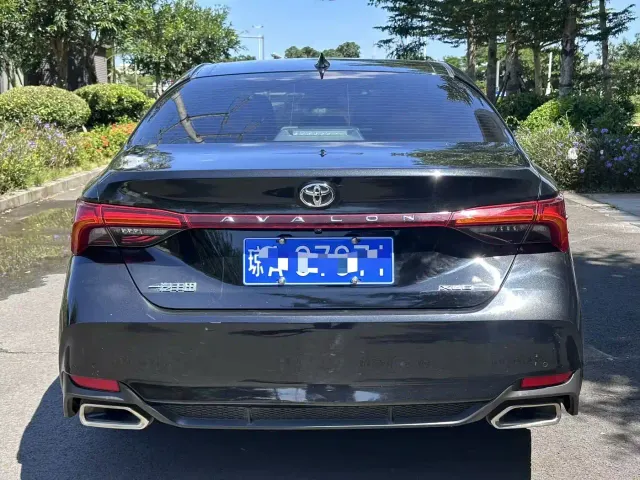 Toyota Avalon — Фото автомобиля 9