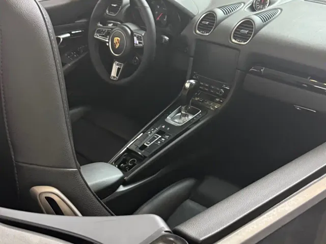 Porsche 718 — Фото автомобиля 13