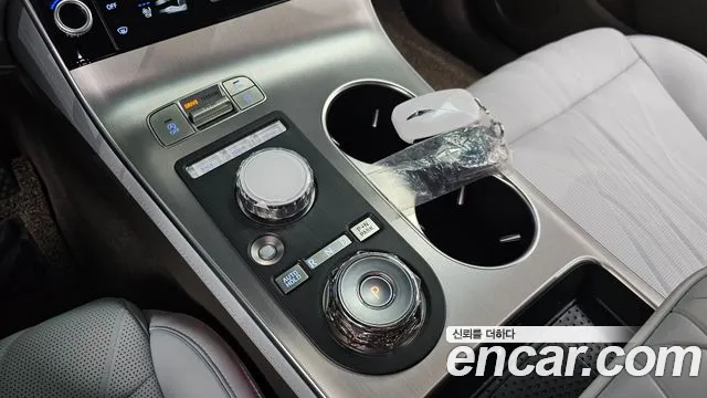 Genesis GV70 2.5T Бензин AWD — Фото автомобиля 7