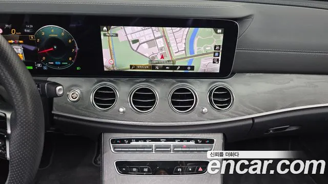 Mercedes-Benz E-Class W213 — Фото автомобиля 12